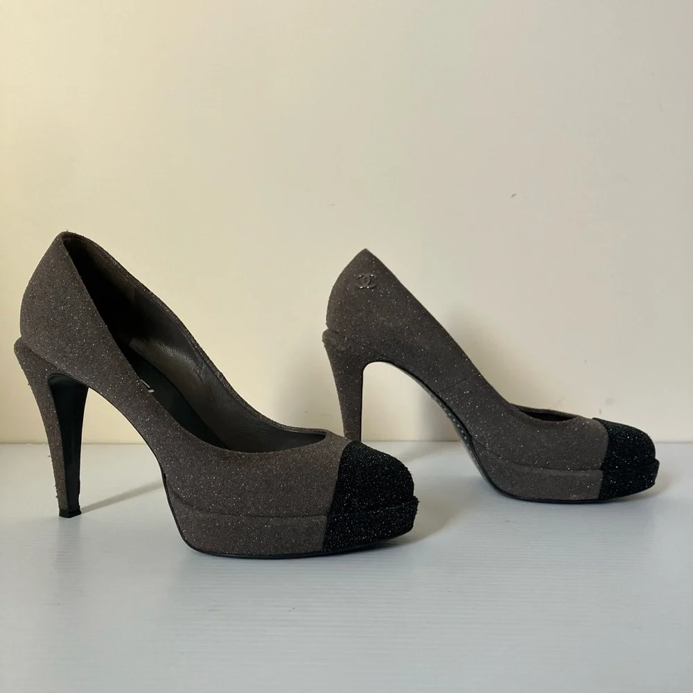 Chanel Charcoal Gray Sparkle Textured Black Cap Toe Platform Pump Heels size 39